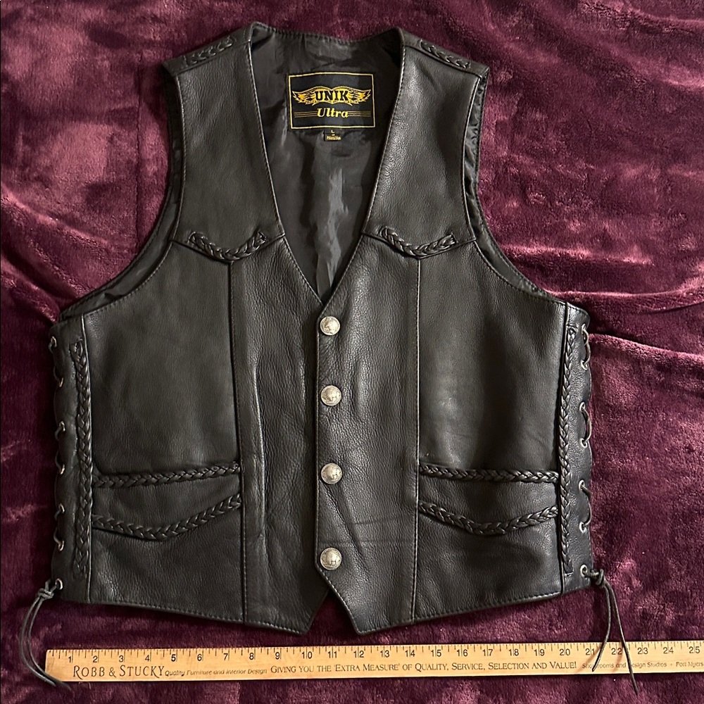 Unik Large Black Leather Motorcycle Vest with Buffalo Head Buttons